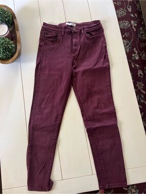 KanCan Skinny Jeans in Burgundy